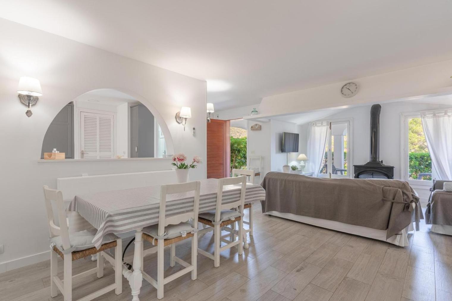 Beautiful In Cala Sant Vicente-can Botana Community Cala de Sant Vicenc