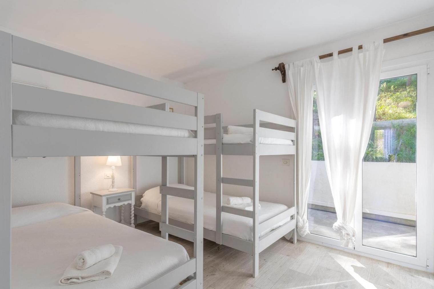 Beautiful In Cala Sant Vicente-can Botana Community Ferienhaus *