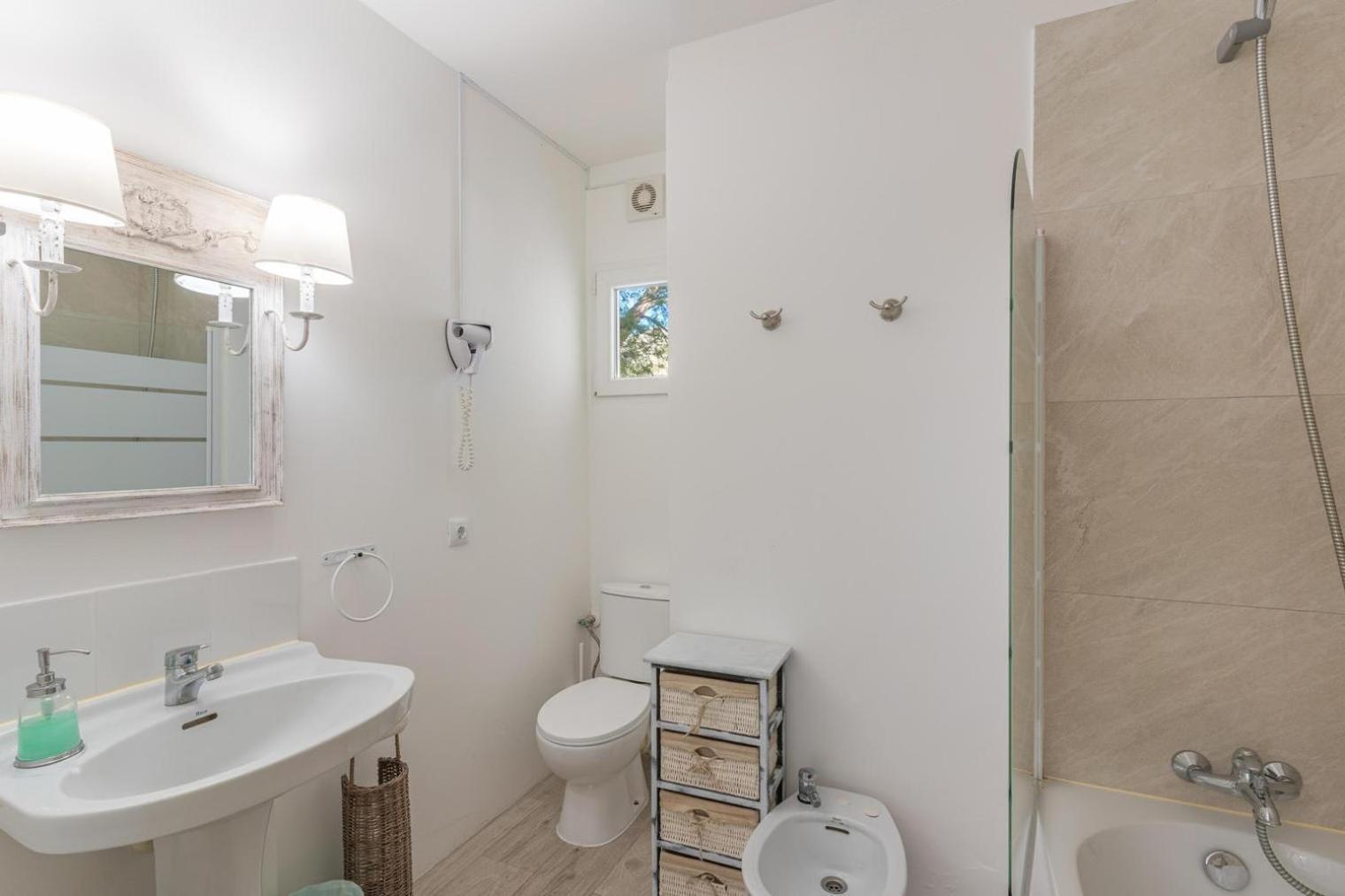 Ferienhaus Beautiful In Cala Sant Vicente-can Botana Community *